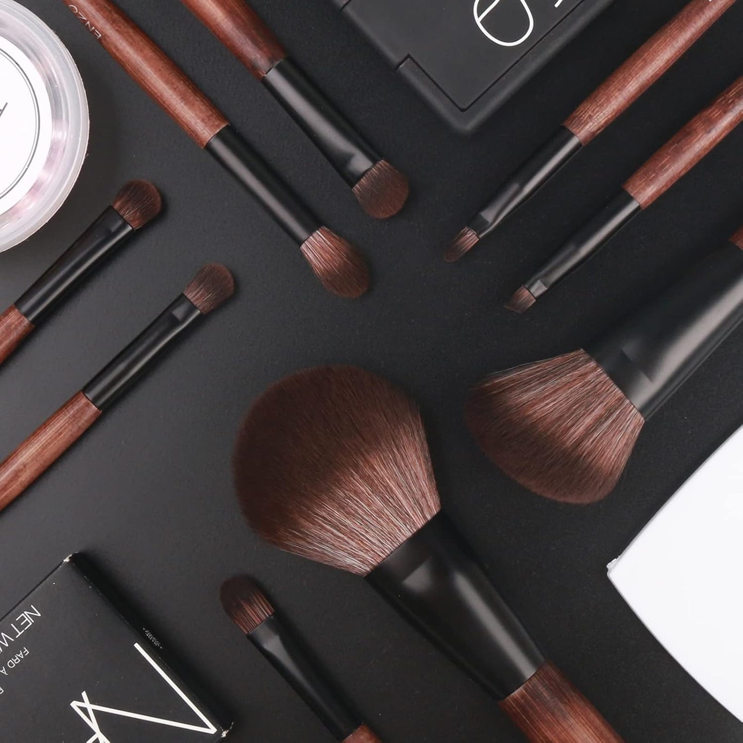 ✨ Pro-Perfect Finish – Natural Bristle Brushes for Flawless Blending